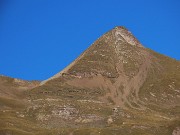 69 La bella piramidale cima del Pizzo Farno (2506 m)